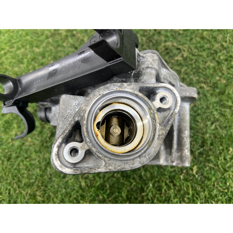 Вакуумный насос (тормозная система) AUDI A4 B9 2017 2.0 06K145100P