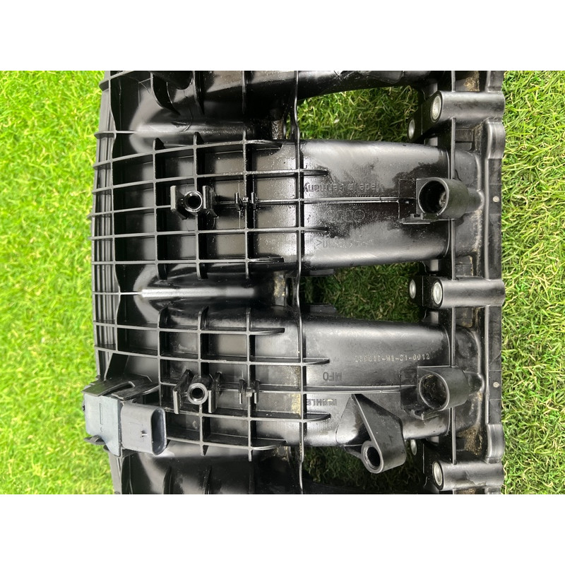 Коллектор впускной (впускная система) AUDI A4 B9 2017 2.0 06L133201T