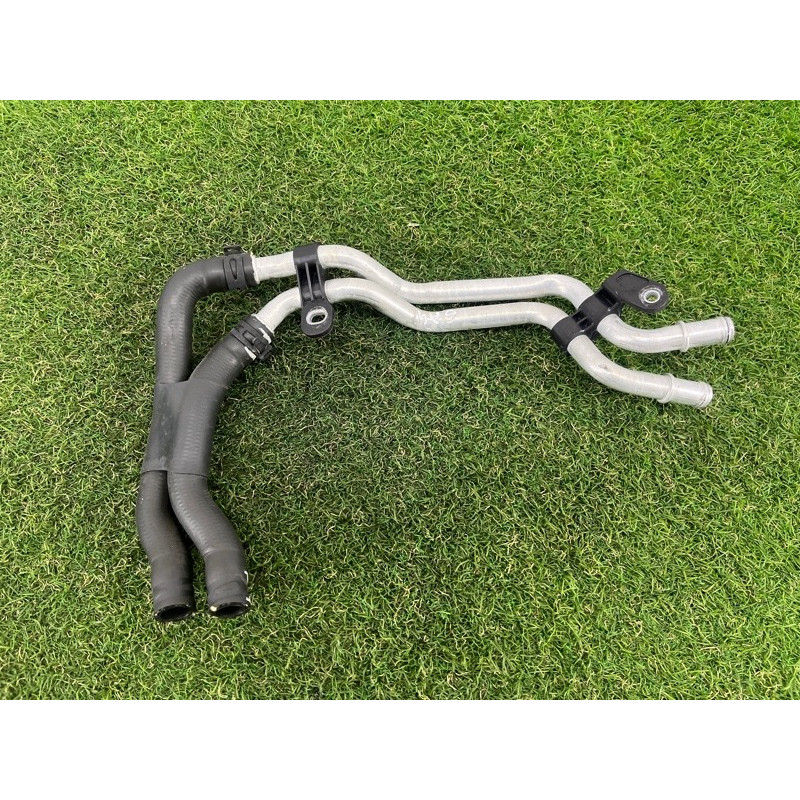 Трубка системы охлаждения (система охлаждения) AUDI A4 B9 2017 2.0 8W0121400B