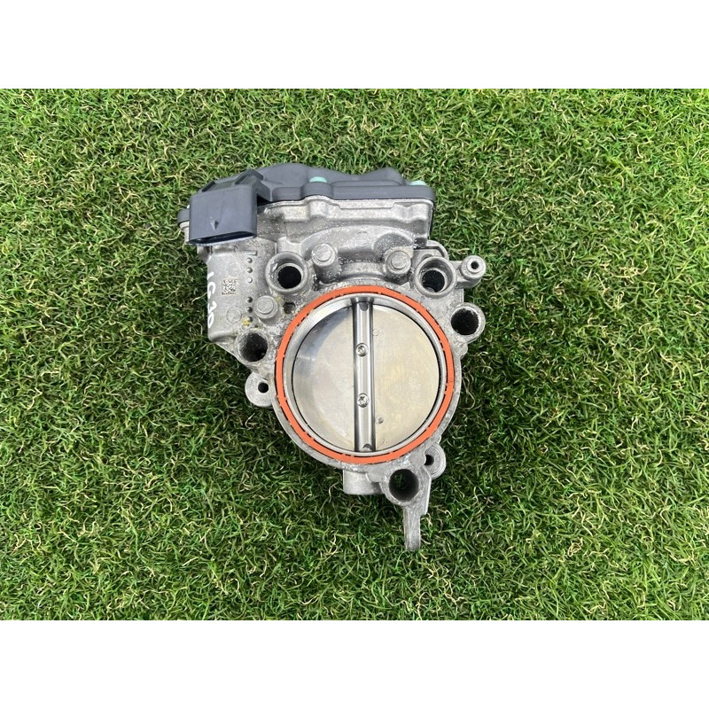 Дросельна заслонка (електрика двигуна) BMW 5-series G30 2017 2.0 B46B20 13548601651