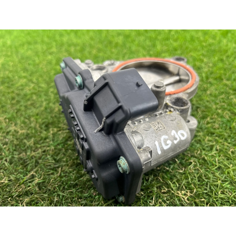 Дросельна заслонка (електрика двигуна) BMW 5-series G30 2017 2.0 B46B20 13548601651