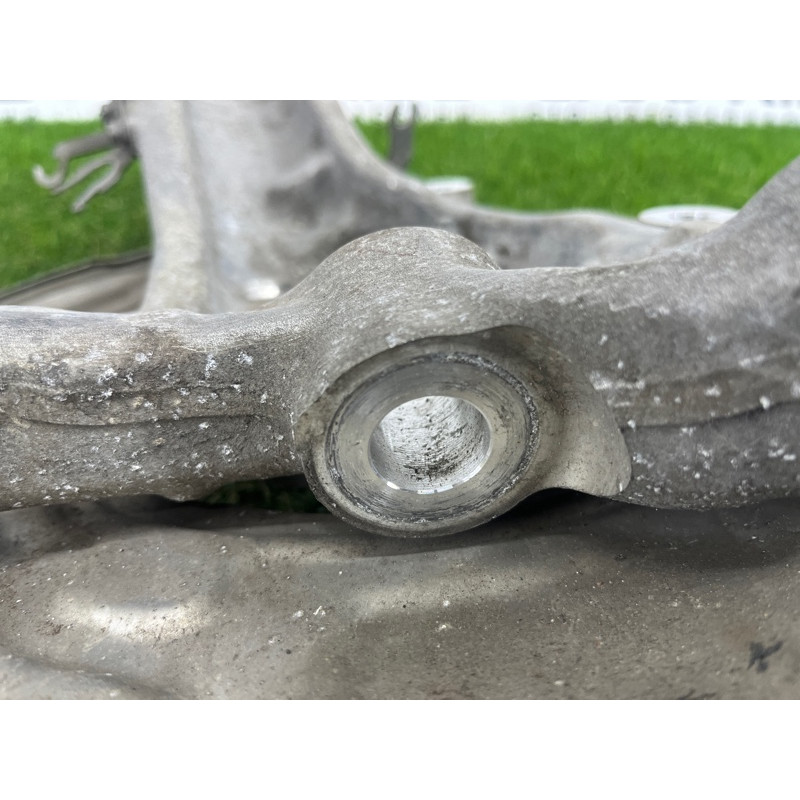 Поворотний кулак (підвіска) BMW 5-series G30 2017 2.0 B46B20 31206884382