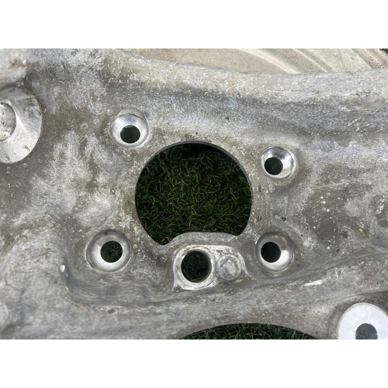 Поворотний кулак (підвіска) BMW 5-series G30 2017 2.0 B46B20 31206884382