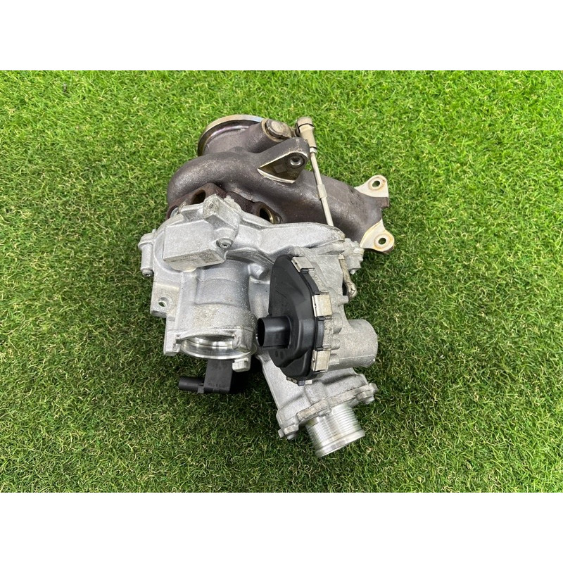 Турбина (выпускная система) AUDI A3 8V 2018 2.0 CZRA 06K145654J