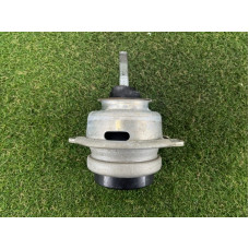 Подушка двигателя