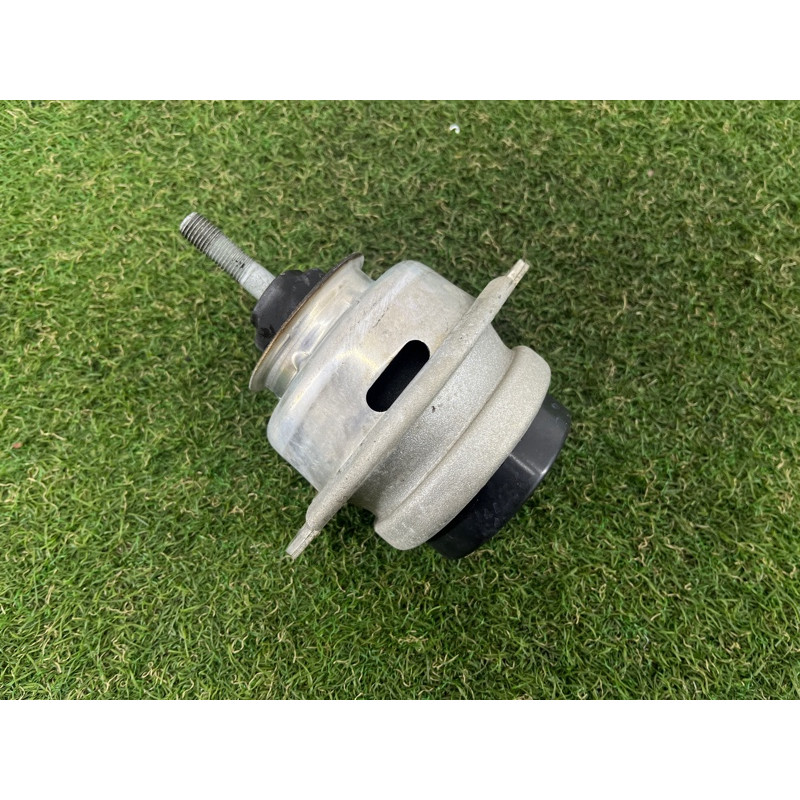 Подушка двигателя (двигатель и элементы) Volkswagen Touareg FL 2015 3.6 7P6199131