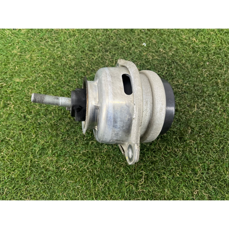 Подушка двигателя (двигатель и элементы) Volkswagen Touareg FL 2015 3.6 7P6199131