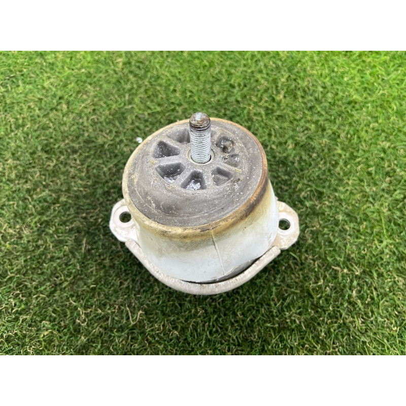 Подушка двигателя (двигатель и элементы) Volkswagen Touareg FL 2015 3.6 7P6199131