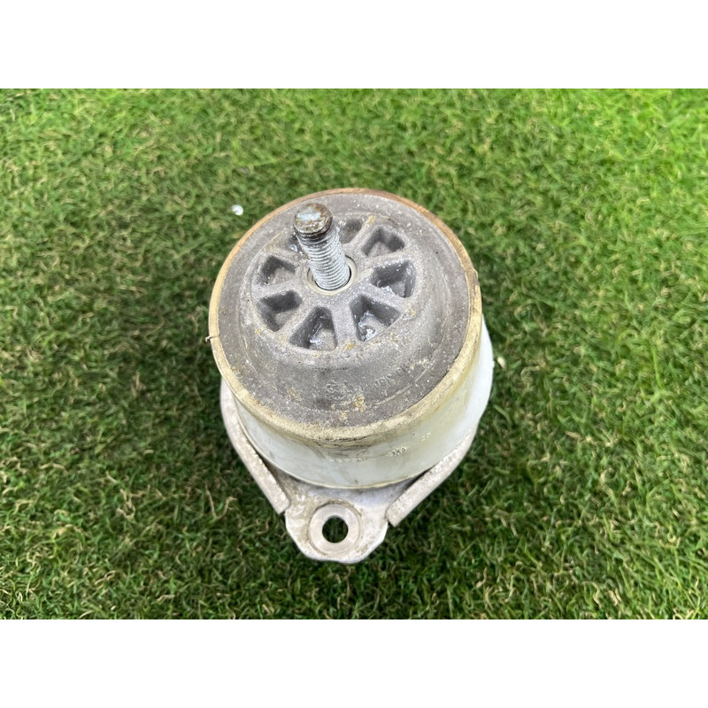 Подушка двигателя (двигатель и элементы) Volkswagen Touareg FL 2015 3.6 7P6199131