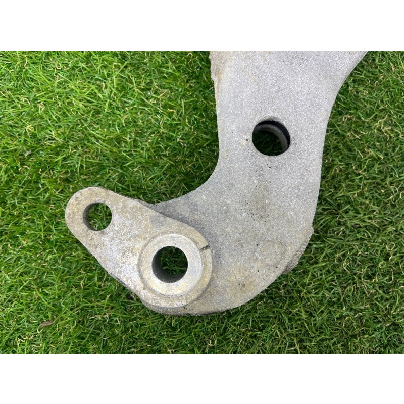 Кронштейн двигателя (кронштейны двигателя) Volkswagen Touareg FL 2015 3.6 7P0199207A