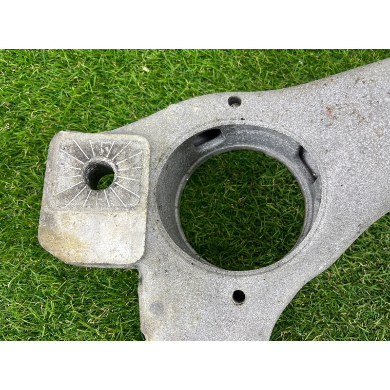 Кронштейн двигателя (кронштейны двигателя) Volkswagen Touareg FL 2015 3.6 7P0199207A