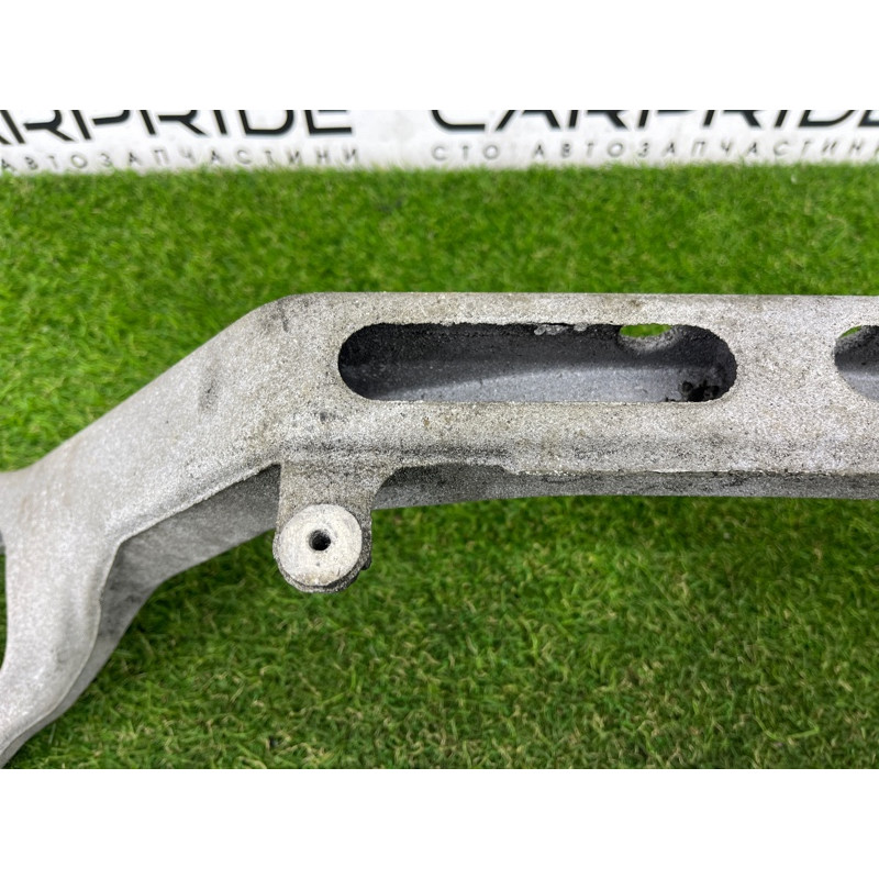 Кронштейн двигателя (кронштейны двигателя) Volkswagen Touareg FL 2015 3.6 7P0199207A