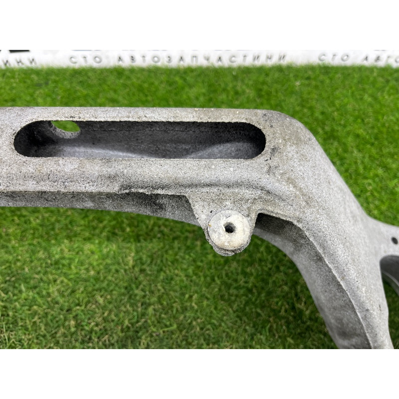 Кронштейн двигателя (кронштейны двигателя) Volkswagen Touareg FL 2015 3.6 7P0199207A