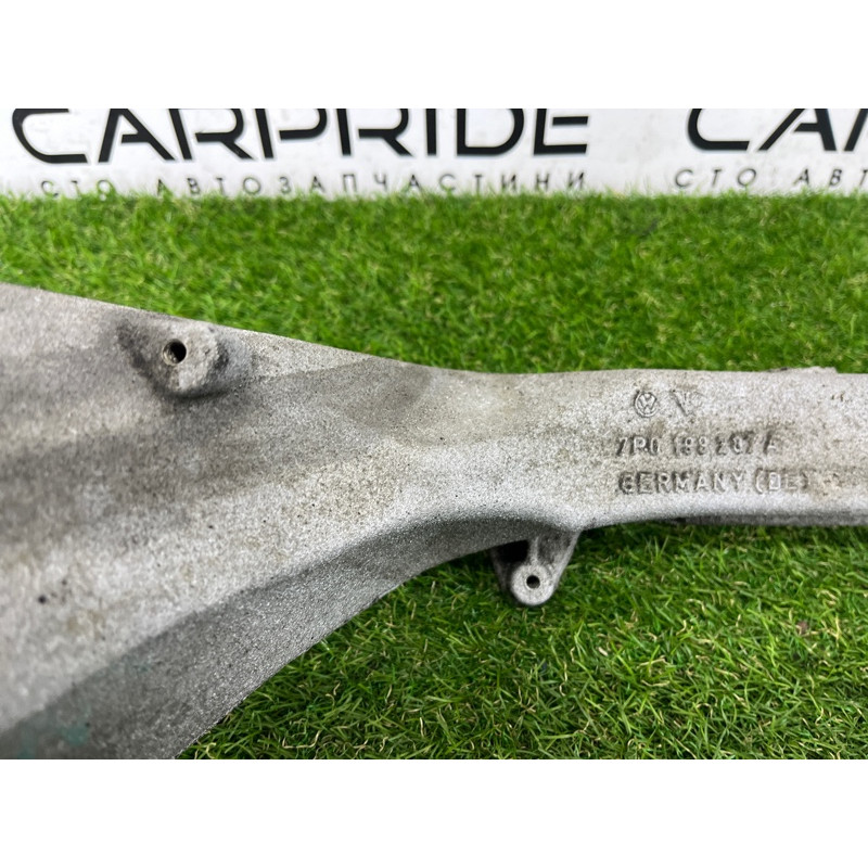 Кронштейн двигателя (кронштейны двигателя) Volkswagen Touareg FL 2015 3.6 7P0199207A