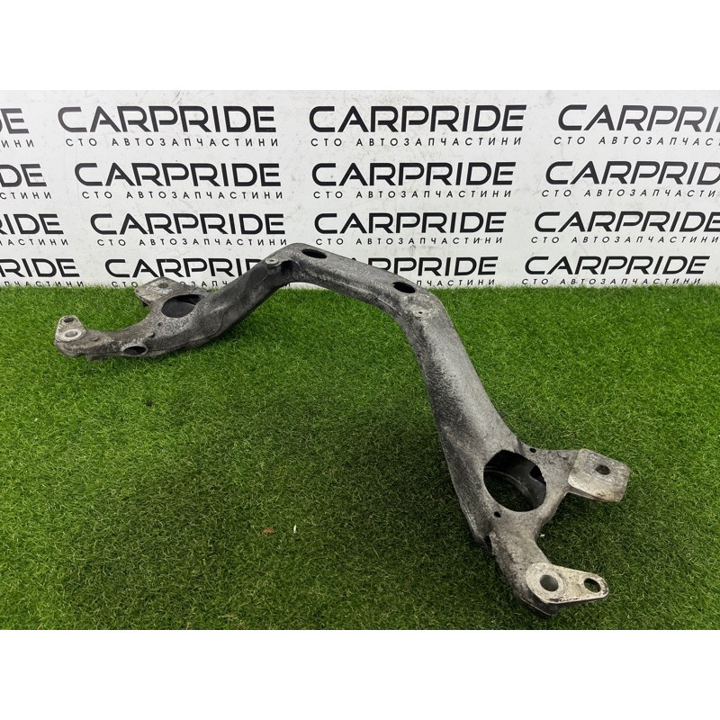 Кронштейн подушки двигателя (кронштейны двигателя) Volkswagen Touareg II NF 2013 3.0 7L8199207A