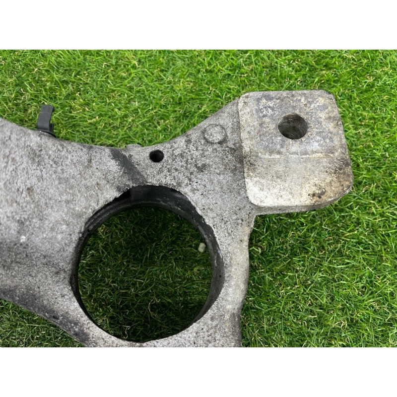 Кронштейн подушки двигателя (кронштейны двигателя) Volkswagen Touareg II NF 2013 3.0 7L8199207A