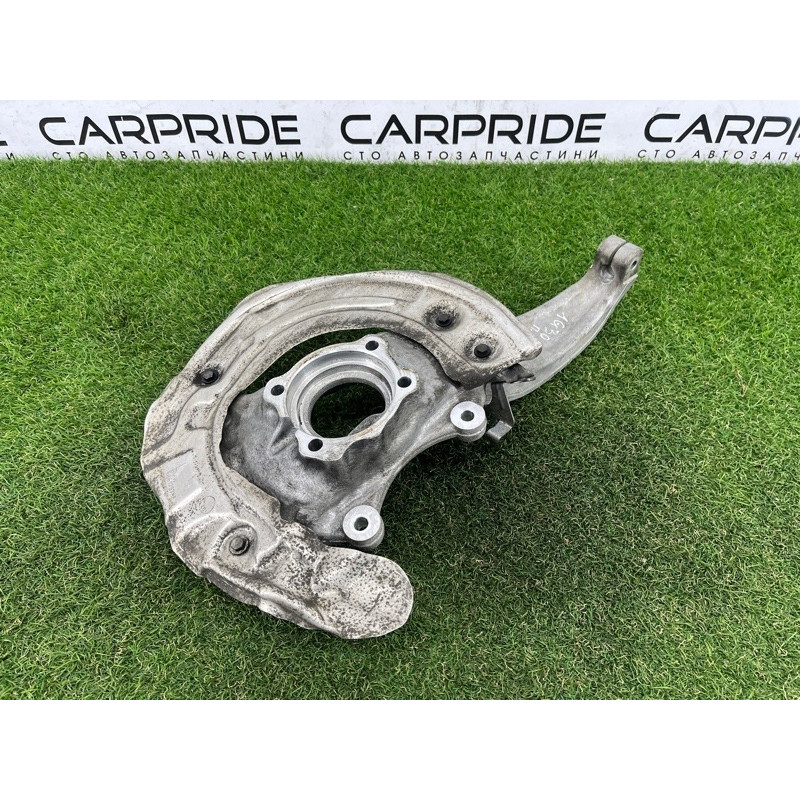 Поворотний кулак (підвіска) BMW 5-series G30 2017 2.0 B46B20 31206884381