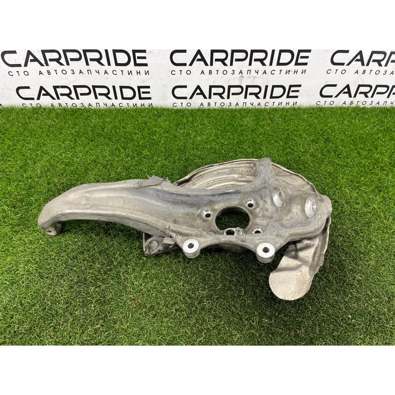 Поворотний кулак (підвіска) BMW 5-series G30 2017 2.0 B46B20 31206884381