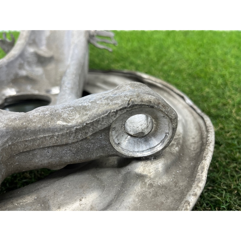 Поворотний кулак (підвіска) BMW 5-series G30 2017 2.0 B46B20 31206884381