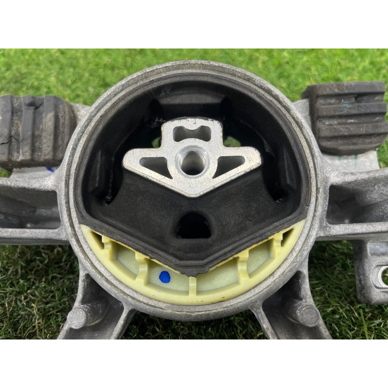 Подушка КПП (трансмісія) BMW 5-series G30 2017 2.0 B46B20 22326862577