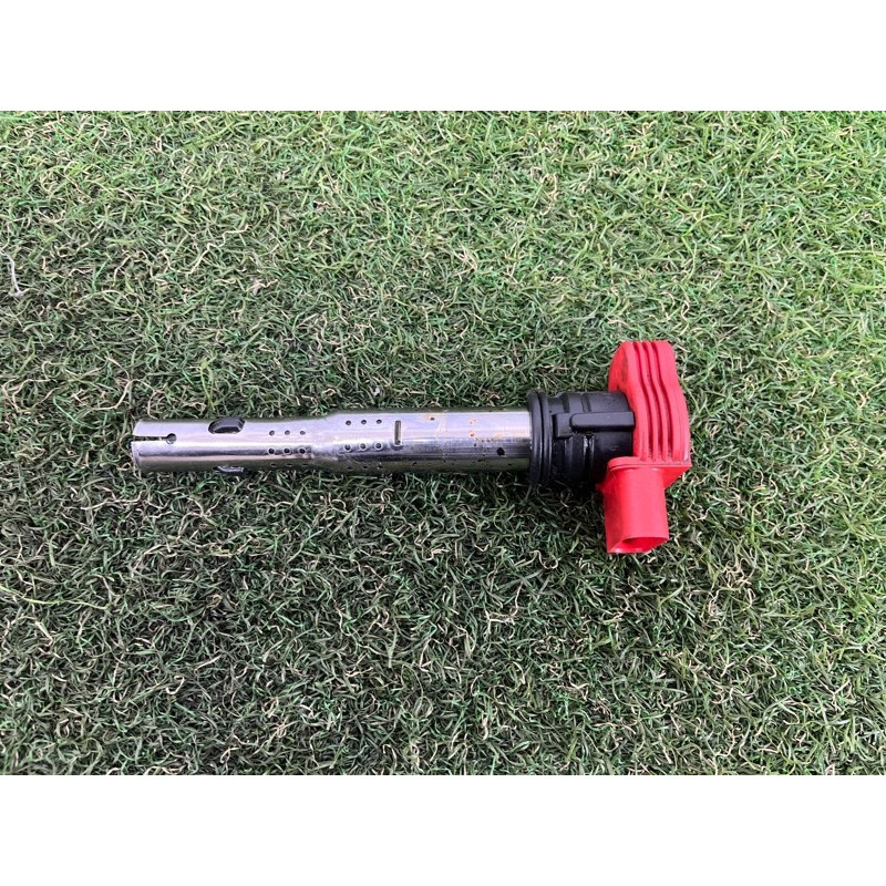 Катушка зажигания (электрика двигателя) AUDI Q5 8R 2012 3.2 CALB 06E905115E