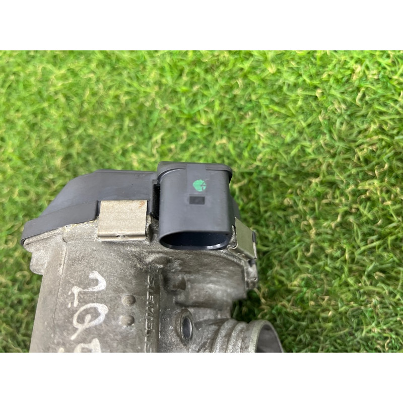 Дроссельная заслонка (электрика двигателя) AUDI Q5 8R 2012 3.2 CALB 06E133062G