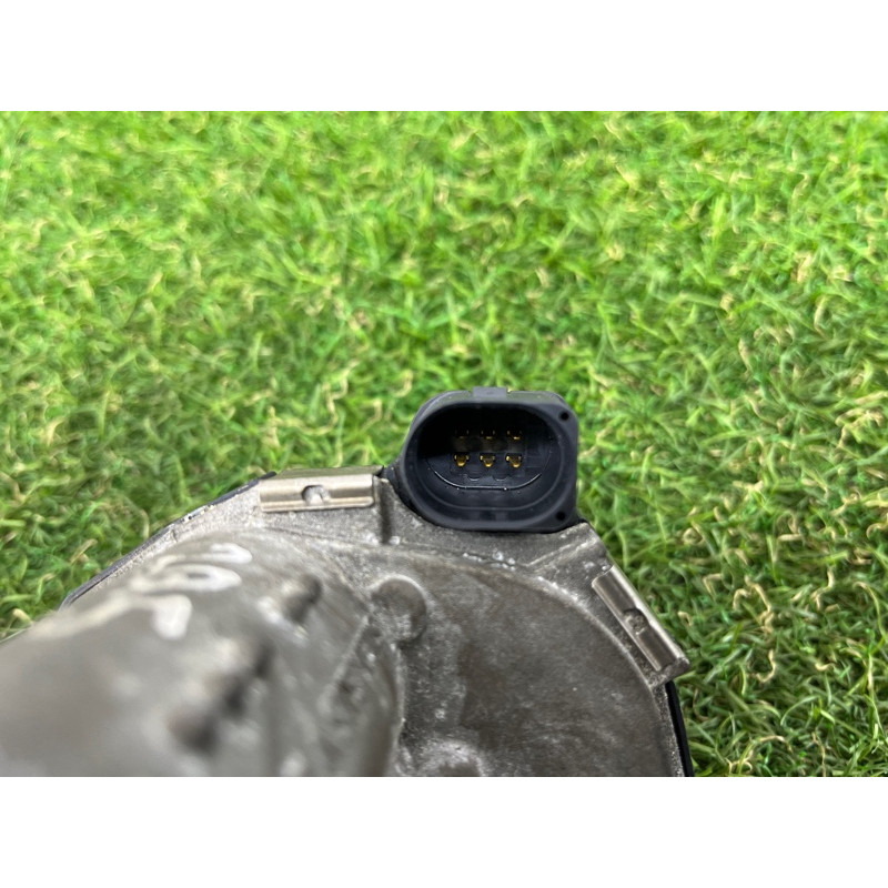 Дроссельная заслонка (электрика двигателя) AUDI Q5 8R 2012 3.2 CALB 06E133062G