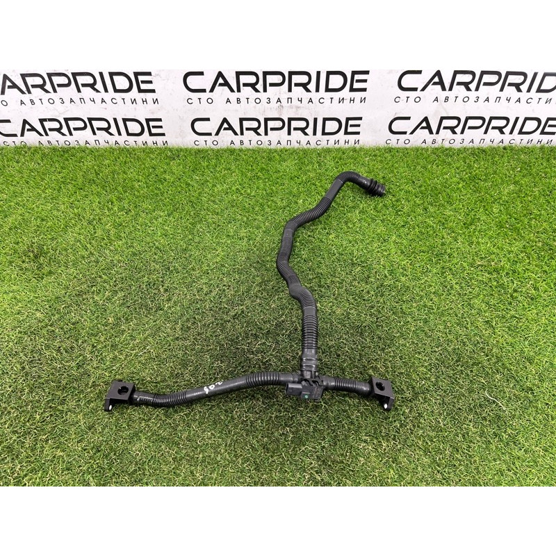 Трубка рецеркуляции воздуха (двигатель и элементы) AUDI Q5 8R 2012 3.2 CALB 06E131143AK