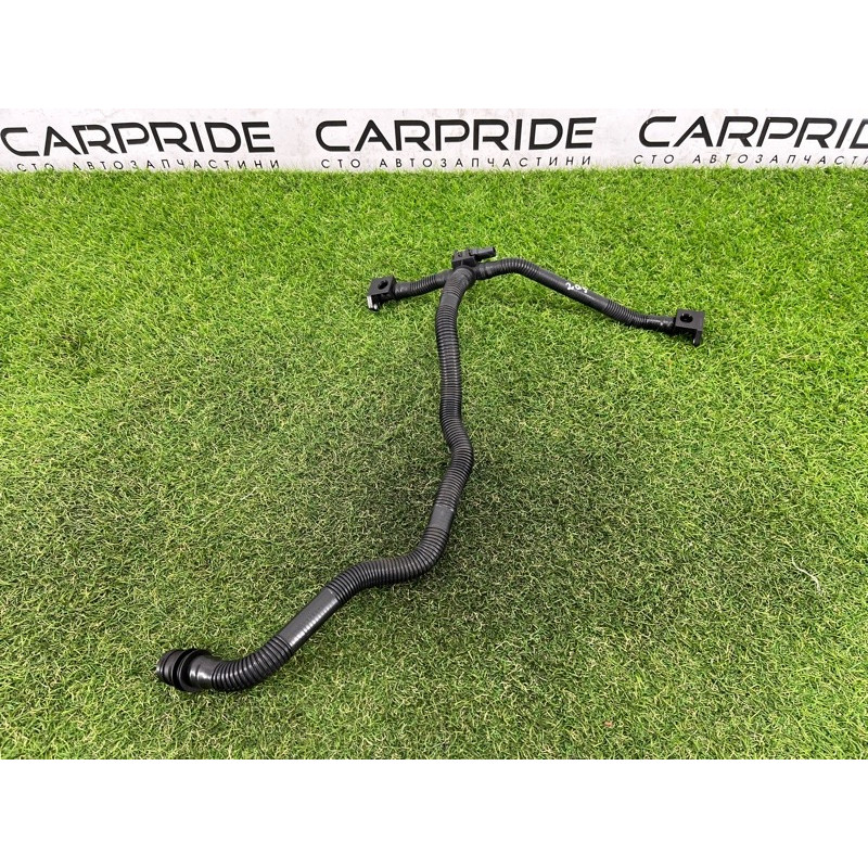 Трубка рецеркуляции воздуха (двигатель и элементы) AUDI Q5 8R 2012 3.2 CALB 06E131143AK