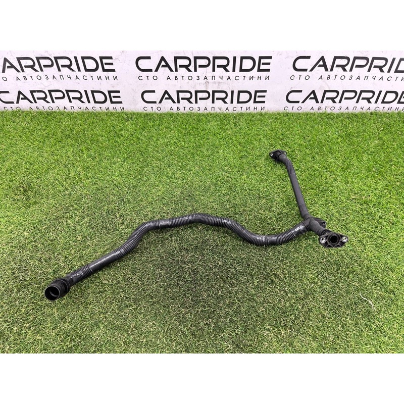 Трубка рецеркуляции воздуха (двигатель и элементы) AUDI Q5 8R 2012 3.2 CALB 06E131143AK