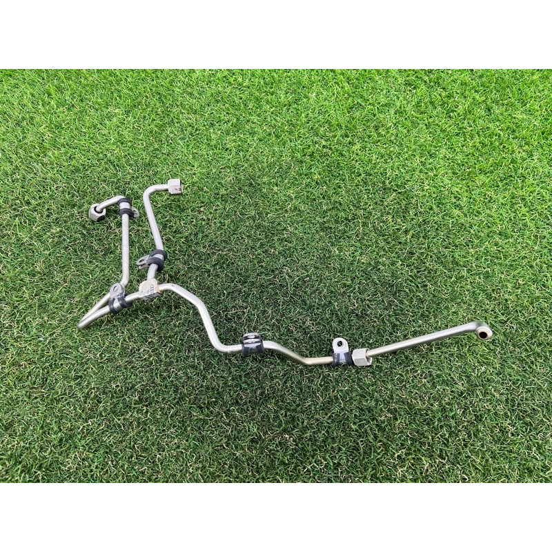 Трубка топливная (топливная система) AUDI Q5 8R 2012 3.2 CALB 06E127501AB