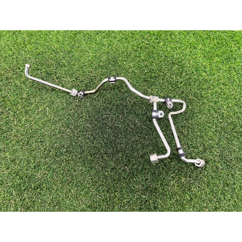 Трубка топливная (топливная система) AUDI Q5 8R 2012 3.2 CALB 06E127501AB