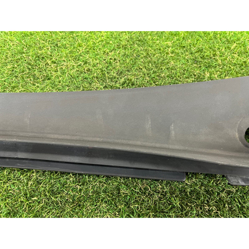 Жабо (кузов и элементы) AUDI Q5 8R 2012 3.2 CALB 8R181940301C