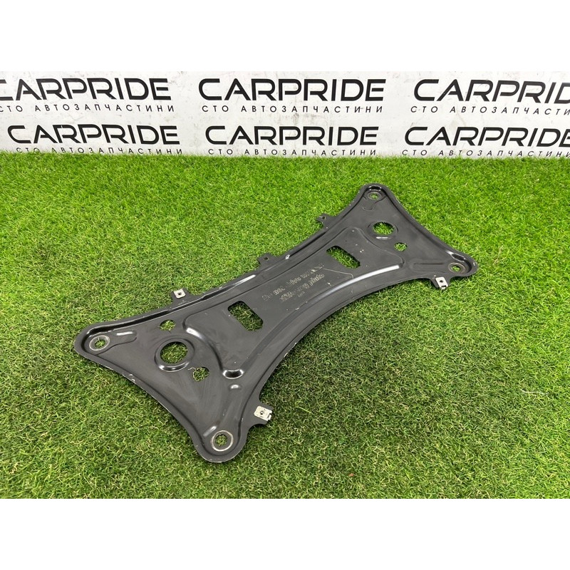 Кронштейн подрамника (подвеска) BMW X3 F25 2012 3.0 31106786944