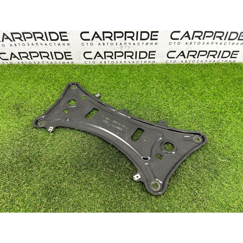 Кронштейн подрамника (подвеска) BMW X3 F25 2012 3.0 31106786944