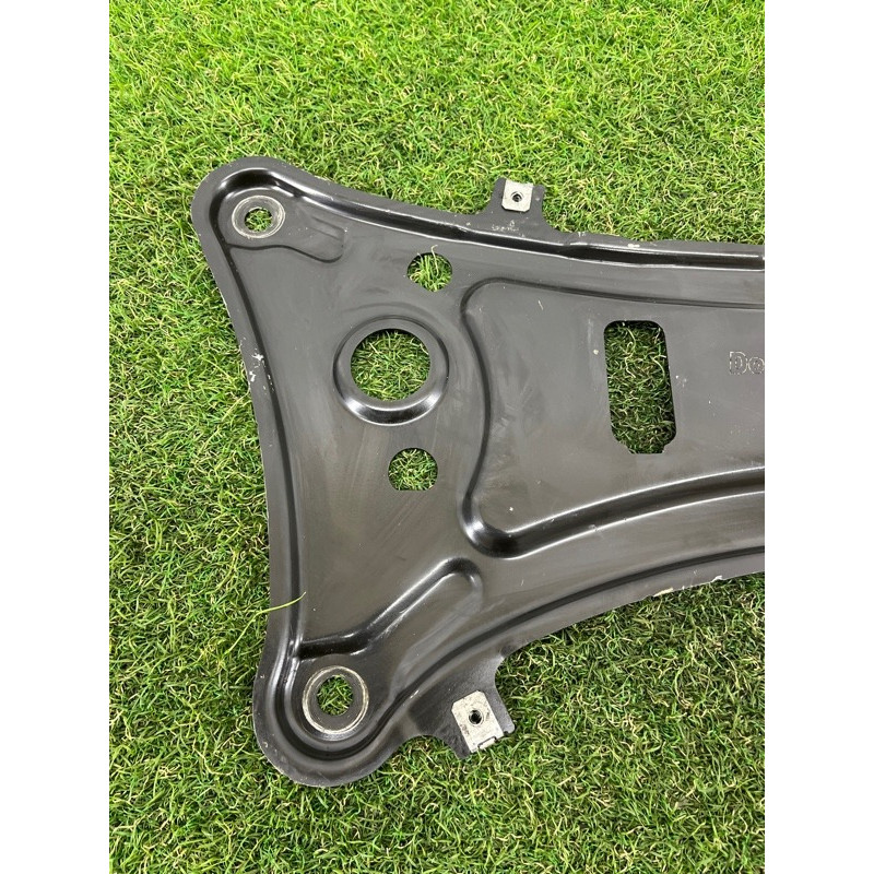 Кронштейн подрамника (подвеска) BMW X3 F25 2012 3.0 31106786944