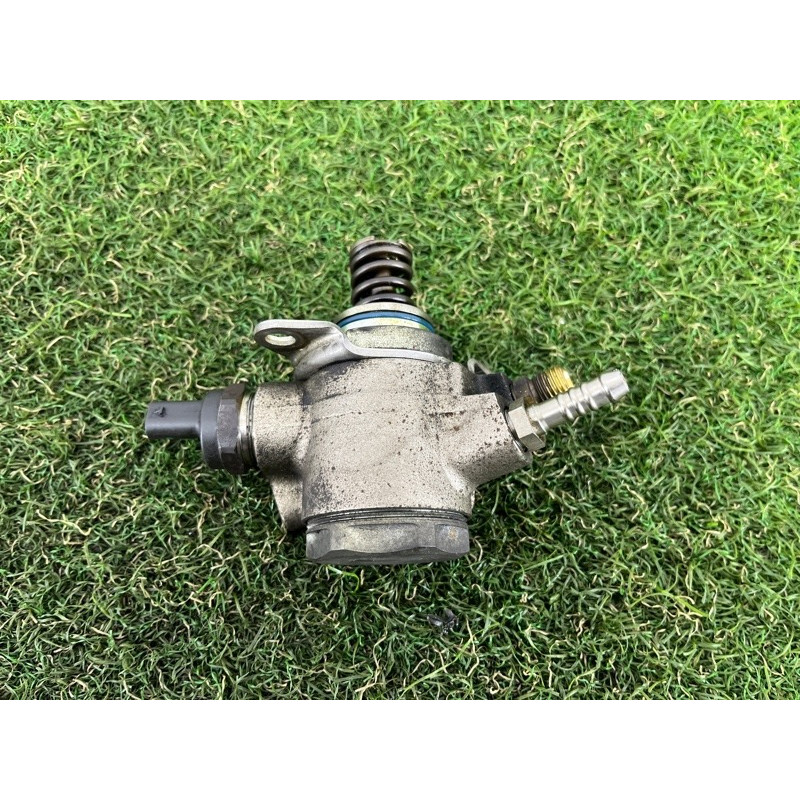 ТНВД (топливная система) AUDI Q5 8R 2012 3.2 CALB 06E127025Q