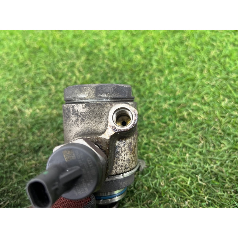 ТНВД (топливная система) AUDI Q5 8R 2012 3.2 CALB 06E127025Q