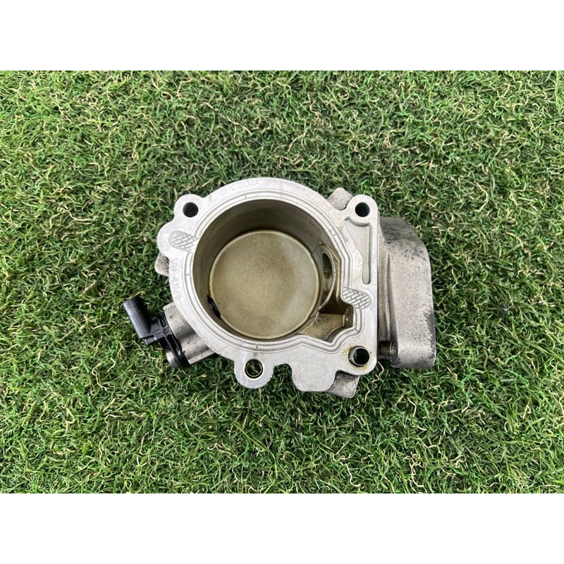 Кронштейн ТНВД (кронштейны двигателя) AUDI Q5 8R 2012 3.2 CALB 06E103535A