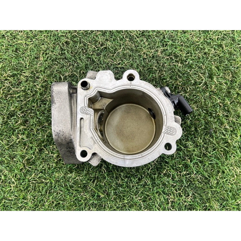 Кронштейн ТНВД (кронштейны двигателя) AUDI Q5 8R 2012 3.2 CALB 06E103535A