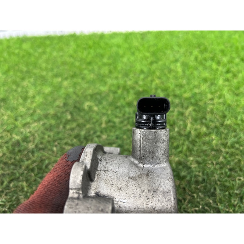 Кронштейн ТНВД (кронштейны двигателя) AUDI Q5 8R 2012 3.2 CALB 06E103535A