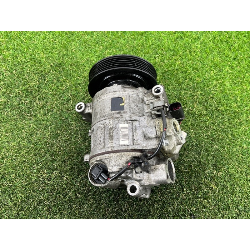 Компрессор кондиционера (отопление и кондиционирование) AUDI Q5 8R 2012 3.2 CALB 8K0260805K