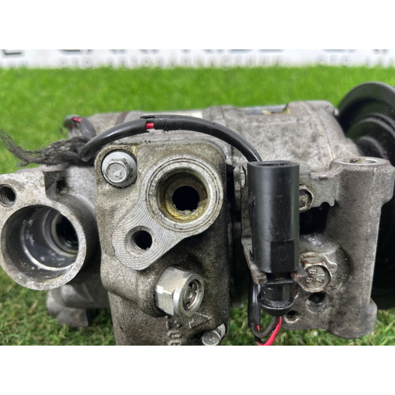 Компрессор кондиционера (отопление и кондиционирование) AUDI Q5 8R 2012 3.2 CALB 8K0260805K