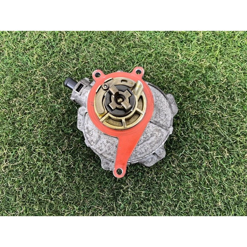 Вакуумный насос (тормозная система) AUDI Q5 8R 2012 3.2 CALB 06E145100M