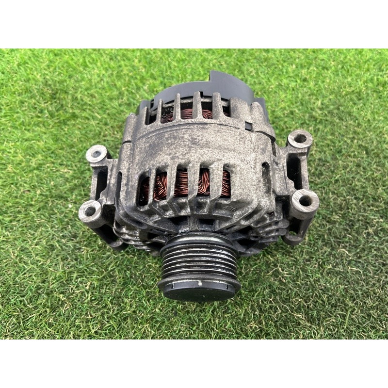 Генератор (электрика) AUDI Q5 8R 2012 3.2 CALB 06E903016S