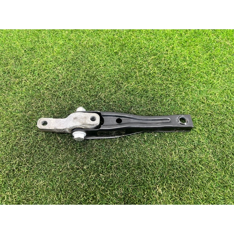 Кронштейн подушки двигателя (кронштейны двигателя) AUDI A3 8V 2015 1.8 5Q0199855J