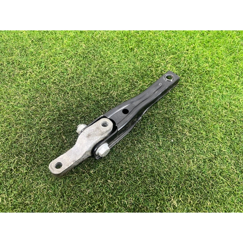 Кронштейн подушки двигателя (кронштейны двигателя) AUDI A3 8V 2015 1.8 5Q0199855J