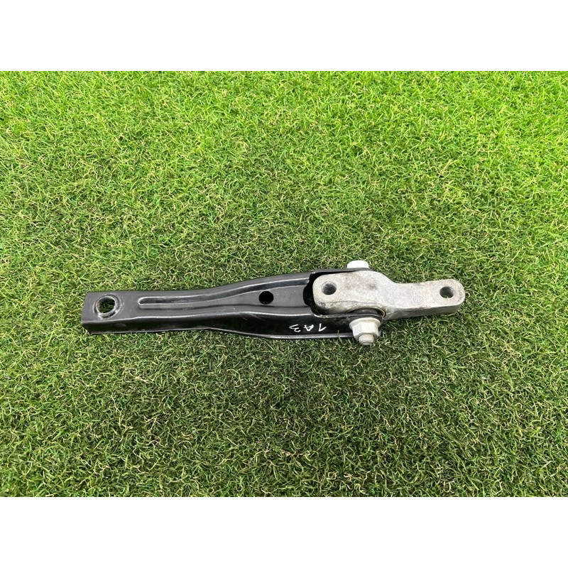 Кронштейн подушки двигателя (кронштейны двигателя) AUDI A3 8V 2015 1.8 5Q0199855J