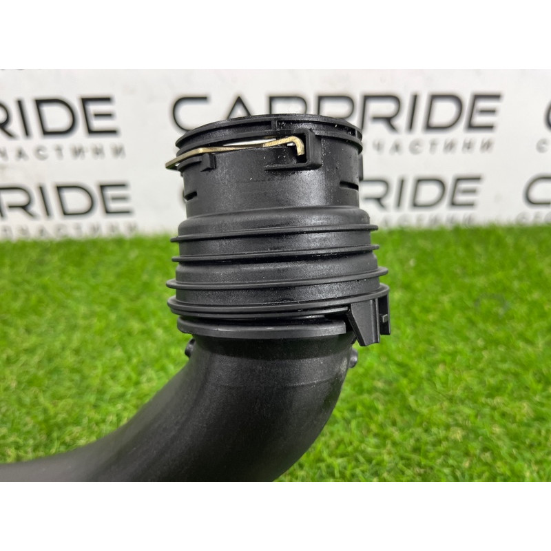 Патрубок інтеркулера (двигун та елементи) BMW 5-series G30 2017 2.0 B46B20 13718601683