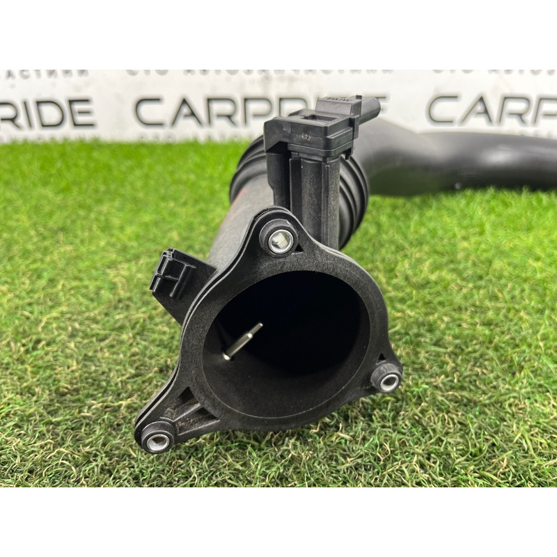 Патрубок інтеркулера (двигун та елементи) BMW 5-series G30 2017 2.0 B46B20 13718601683